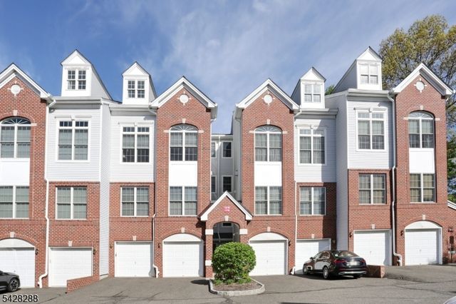 17 De Bruyle Ct 17, Hawthorne Boro, NJ 07506