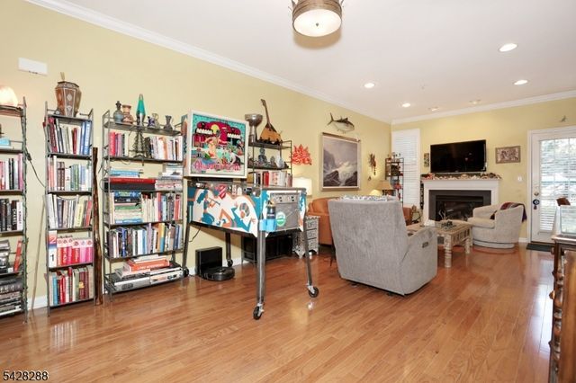 17 De Bruyle Ct 17, Hawthorne Boro, NJ 07506