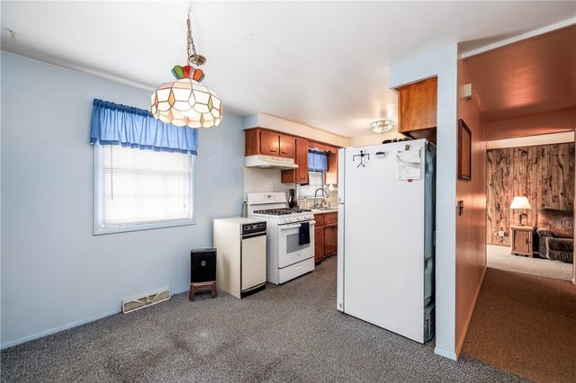 118 Clooney Drive, Henrietta, NY 14467