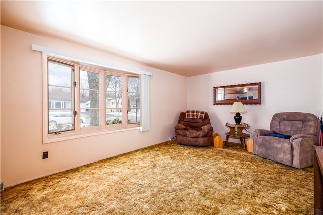 118 Clooney Drive, Henrietta, NY 14467