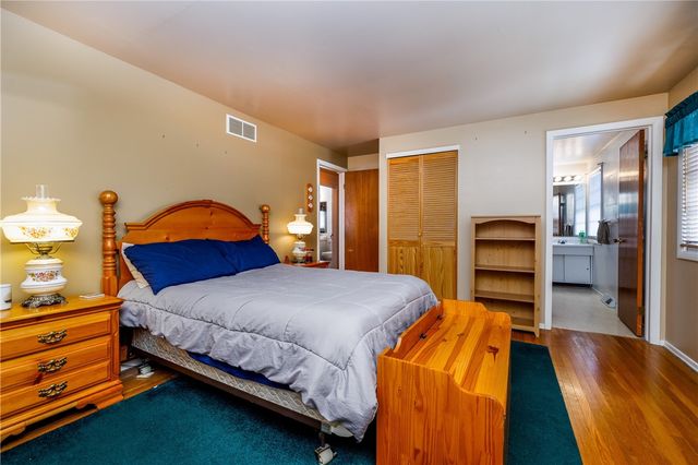 118 Clooney Drive, Henrietta, NY 14467