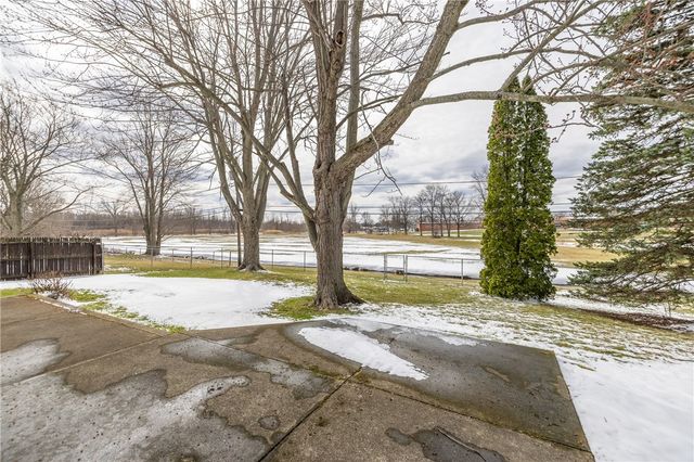 118 Clooney Drive, Henrietta, NY 14467