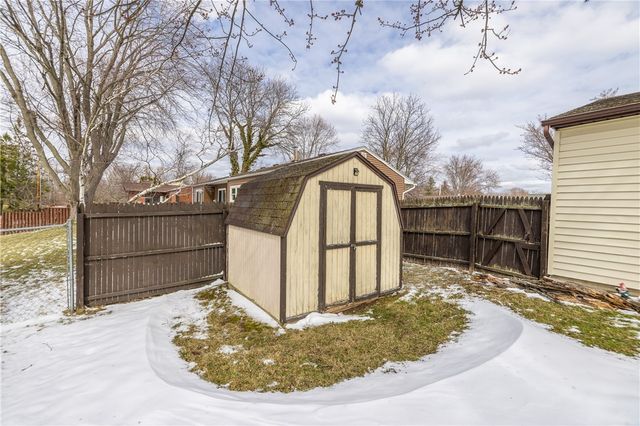 118 Clooney Drive, Henrietta, NY 14467