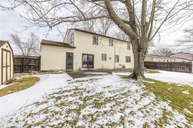 118 Clooney Drive, Henrietta, NY 14467