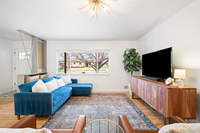 1803 S Glencoe Street, Denver, CO 80222