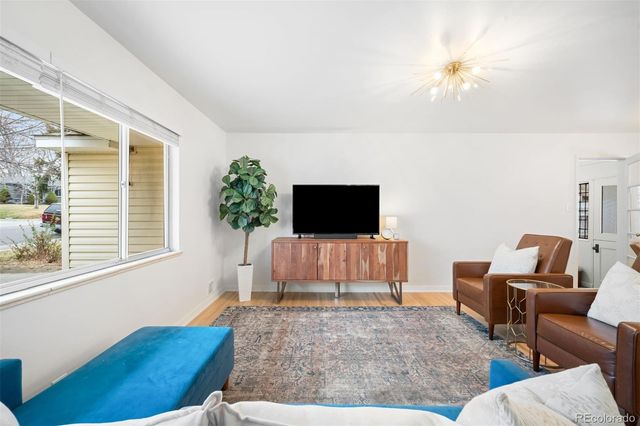 1803 S Glencoe Street, Denver, CO 80222