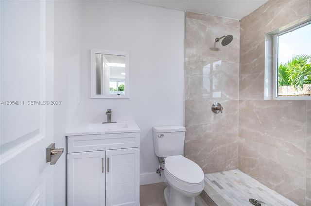 10040 SW 215th St, Cutler Bay, FL 33189