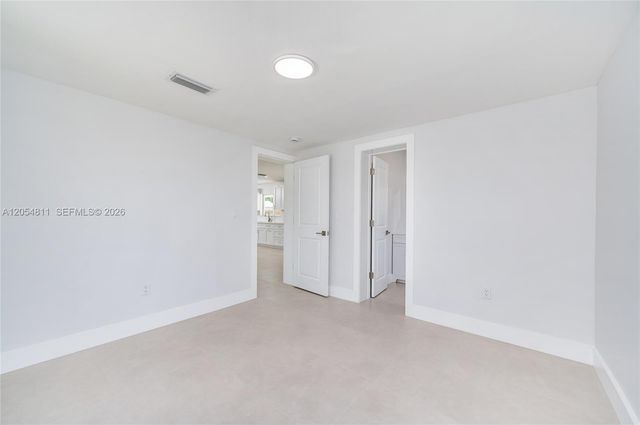 10040 SW 215th St, Cutler Bay, FL 33189