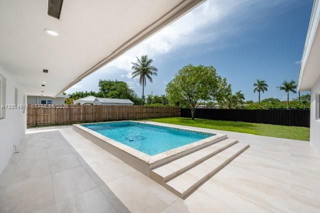 10040 SW 215th St, Cutler Bay, FL 33189