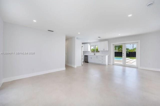 10040 SW 215th St, Cutler Bay, FL 33189