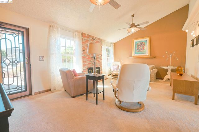 4950 Dawson Dr, Oakley, CA 94561