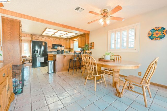 4950 Dawson Dr, Oakley, CA 94561