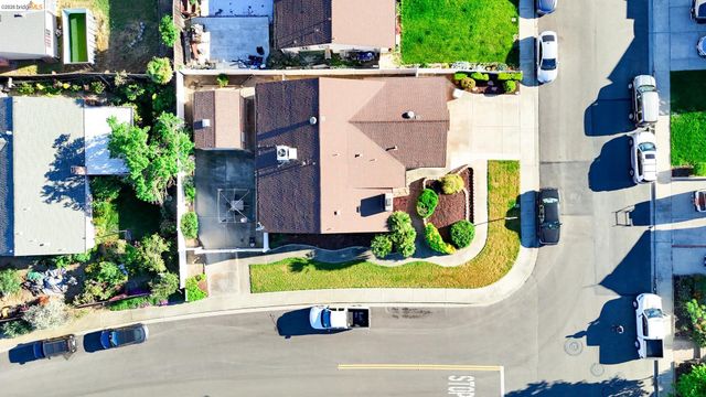 4950 Dawson Dr, Oakley, CA 94561