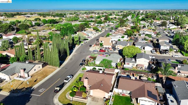 4950 Dawson Dr, Oakley, CA 94561