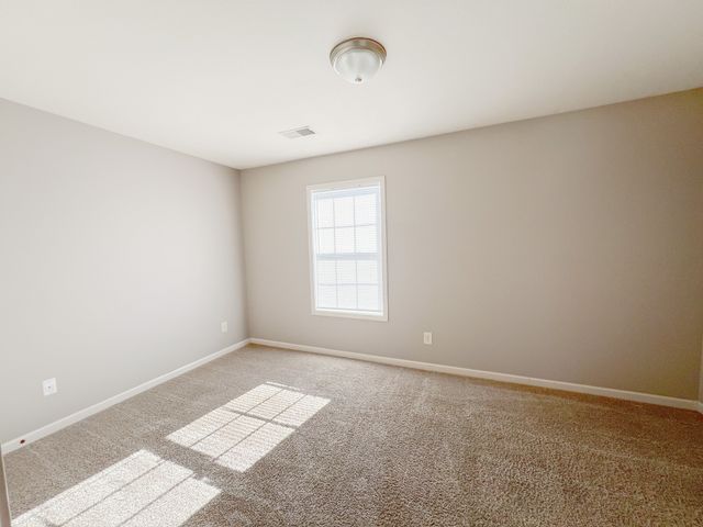 2288 McCormick Ln Apt A, Clarksville, TN 37040