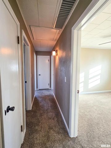 110 HICKORY Street, Flora, IL 62839