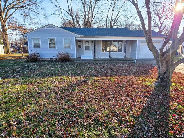 110 HICKORY Street, Flora, IL 62839