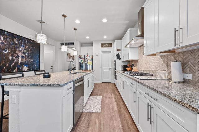689 Bayberry CIR, Buda, TX 78610