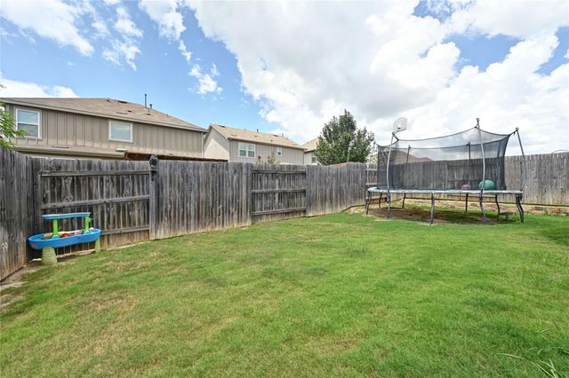 689 Bayberry CIR, Buda, TX 78610