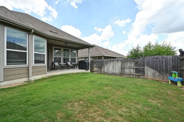 689 Bayberry CIR, Buda, TX 78610