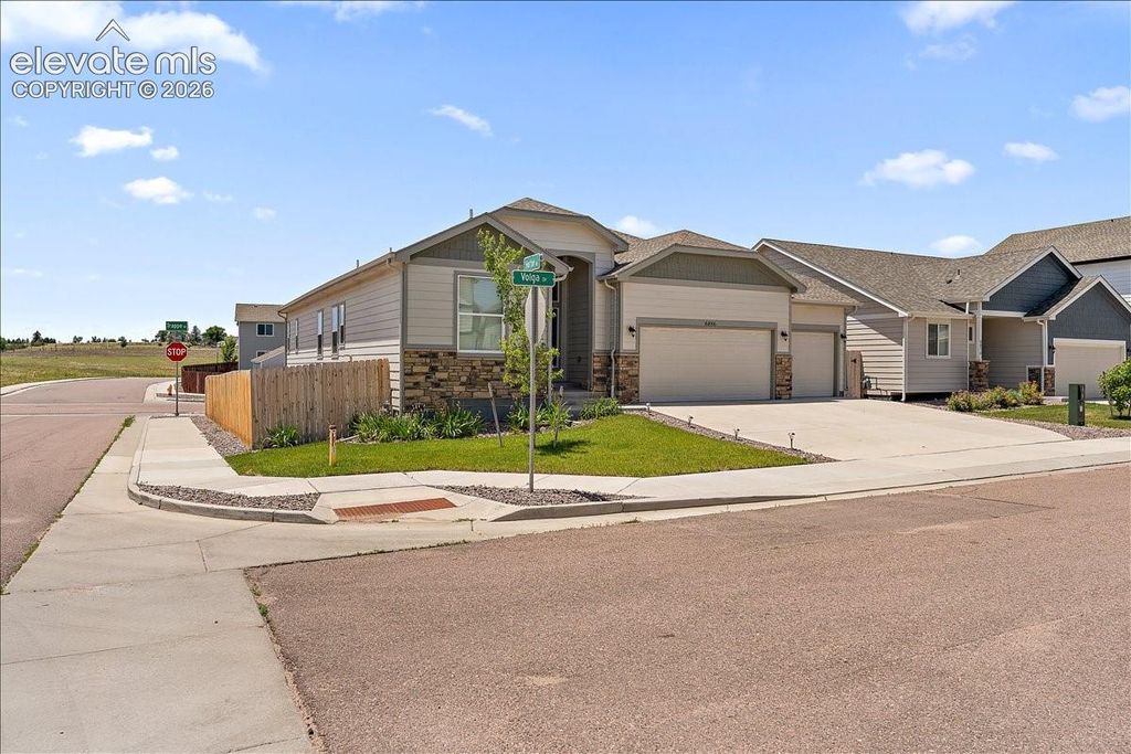 6886 Volga Drive, Colorado Springs, CO 80925 — exterior