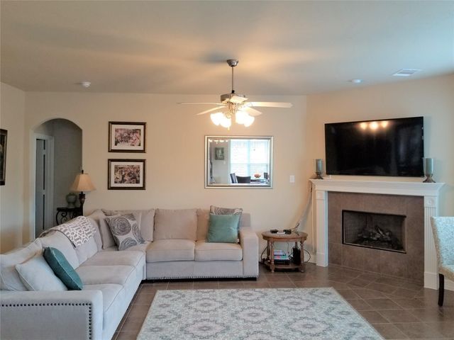 2566 Riverway Drive, Conroe, TX 77304