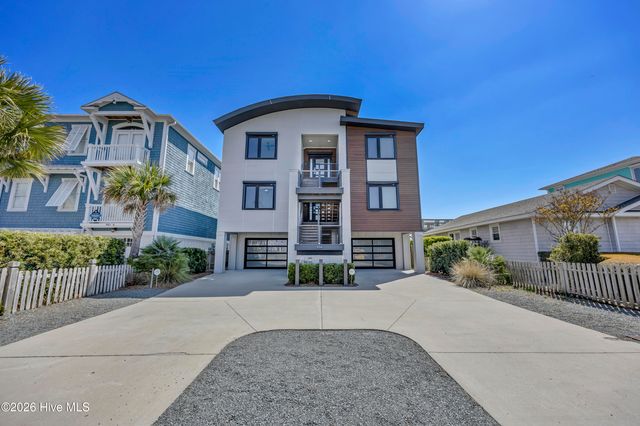 834 Fort Fisher Boulevard N, Kure Beach, NC 28449