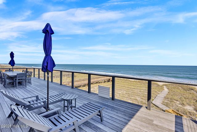 834 Fort Fisher Boulevard N, Kure Beach, NC 28449