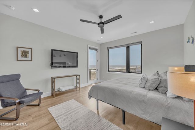 834 Fort Fisher Boulevard N, Kure Beach, NC 28449