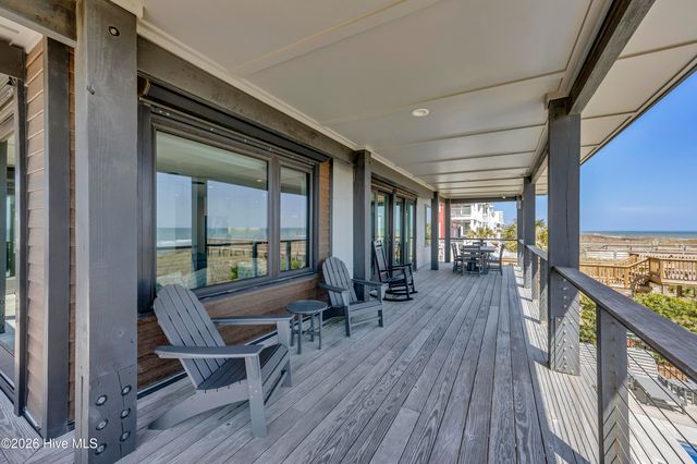 834 Fort Fisher Boulevard N, Kure Beach, NC 28449