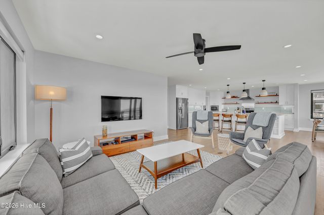 834 Fort Fisher Boulevard N, Kure Beach, NC 28449