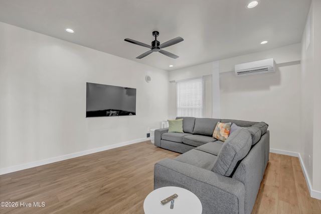 834 Fort Fisher Boulevard N, Kure Beach, NC 28449