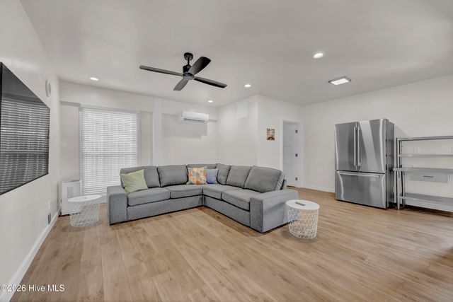 834 Fort Fisher Boulevard N, Kure Beach, NC 28449