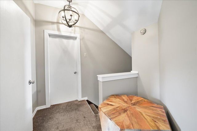 105 N Greenwich Street, Valparaiso, IN 46383