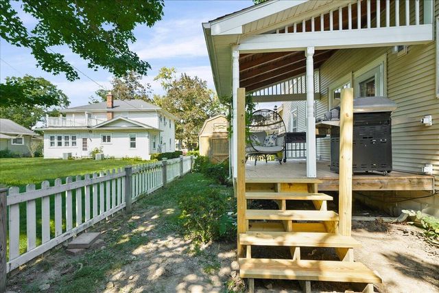 105 N Greenwich Street, Valparaiso, IN 46383