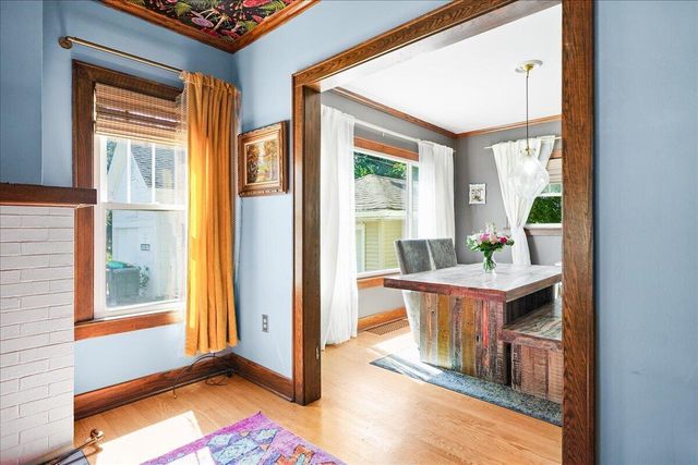 105 N Greenwich Street, Valparaiso, IN 46383