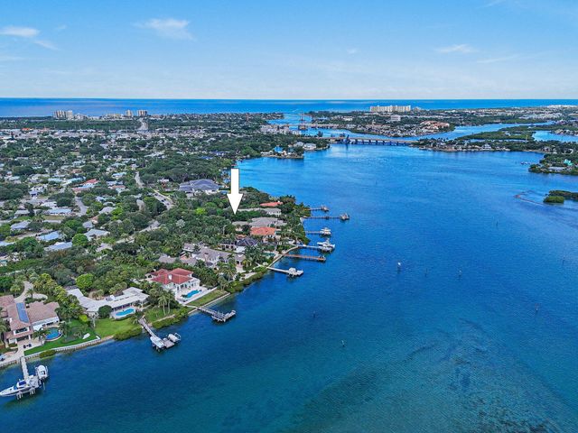 114 W Riverside Drive, Jupiter, FL 33469