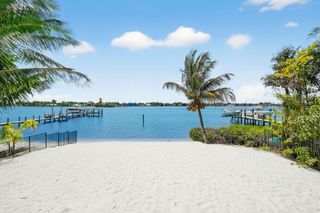 114 W Riverside Drive, Jupiter, FL 33469