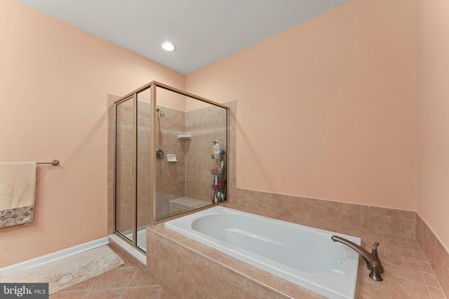 516 CARSON TER, Huntingdon Valley, PA 19006