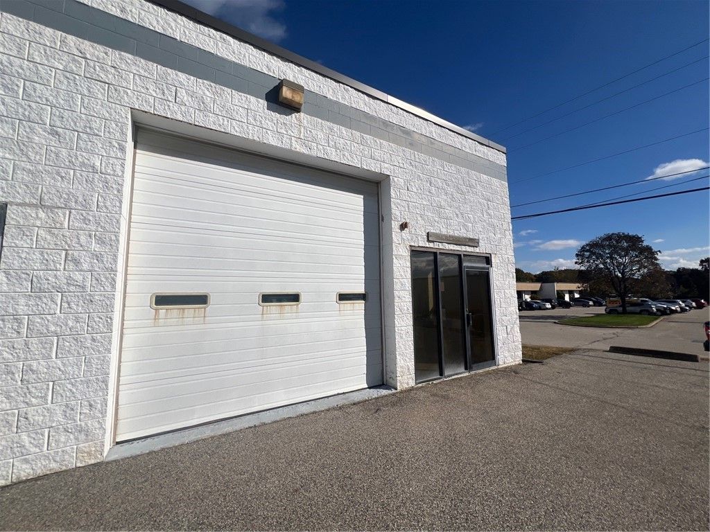 22 Dewey Avenue, Warwick, RI 02886