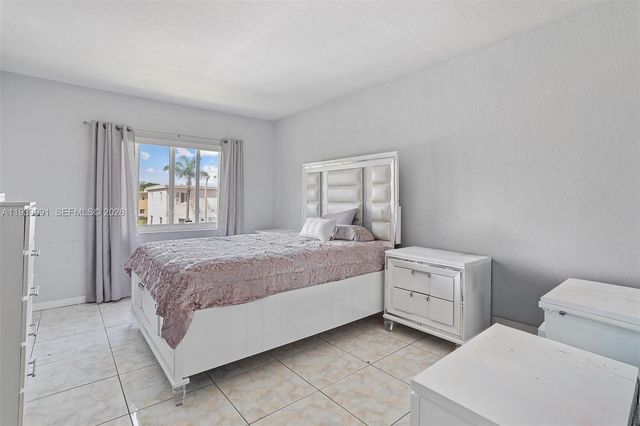 422 NW 84th St 422, Miami, FL 33150