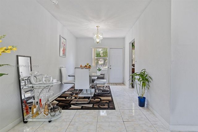 422 NW 84th St 422, Miami, FL 33150