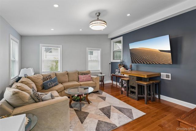 3 Hillcrest Drive, Westbury, NY 11590