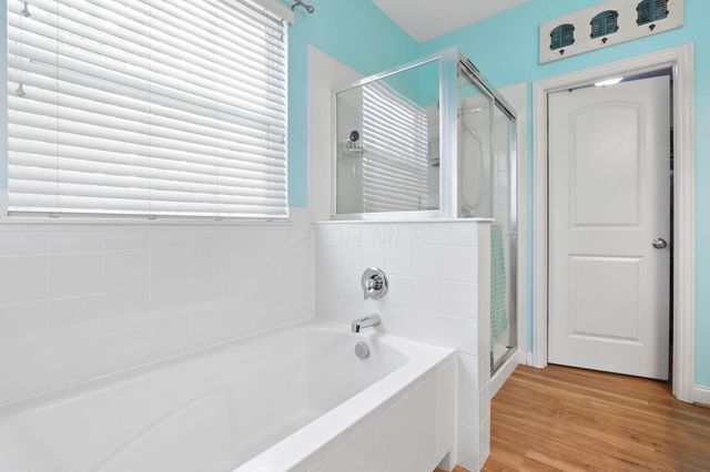 4471 Snowy Meadow Drive, Grove City, OH 43123