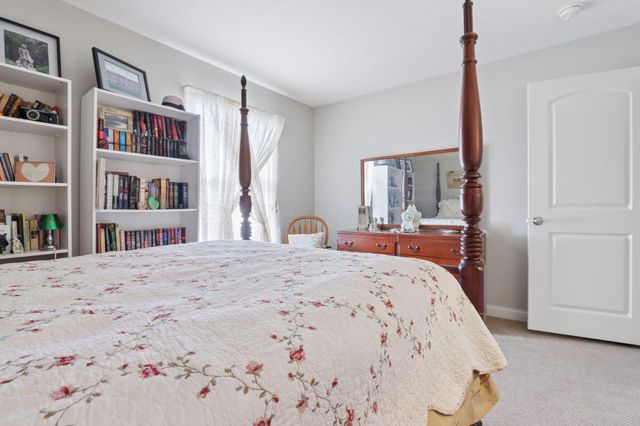 4471 Snowy Meadow Drive, Grove City, OH 43123