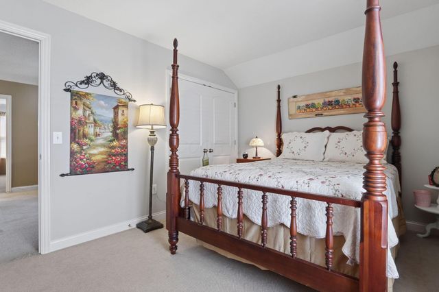 4471 Snowy Meadow Drive, Grove City, OH 43123