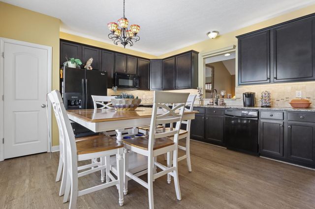 4471 Snowy Meadow Drive, Grove City, OH 43123