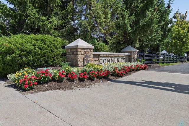 4471 Snowy Meadow Drive, Grove City, OH 43123