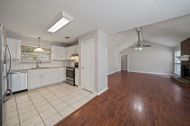 7014 Charred Pine Drive, Magnolia, TX 77354