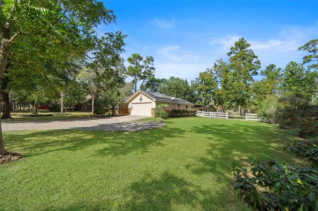 7014 Charred Pine Drive, Magnolia, TX 77354